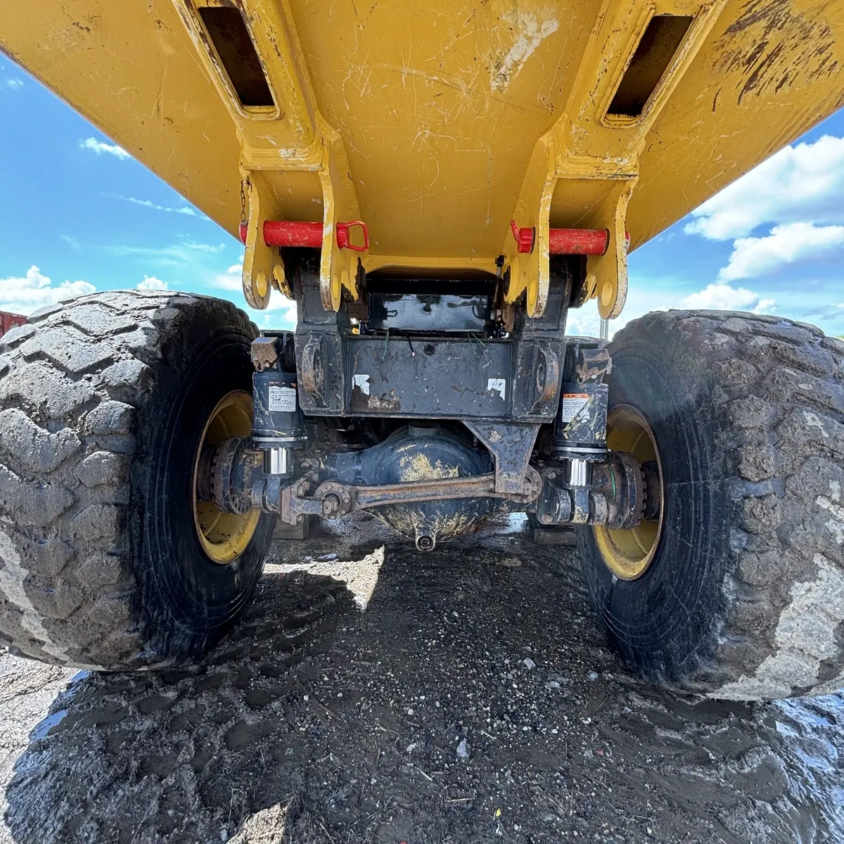 Komatsu dump truck after cleaning